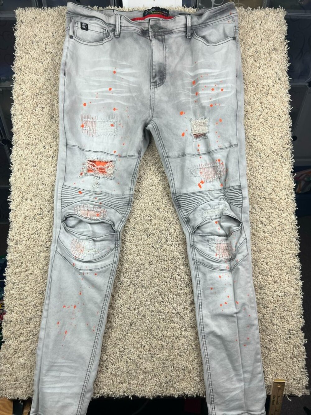 Switch Remarkable Jeans Men's 38x32 Slim Taper Fit Front Pockets Distress Washed